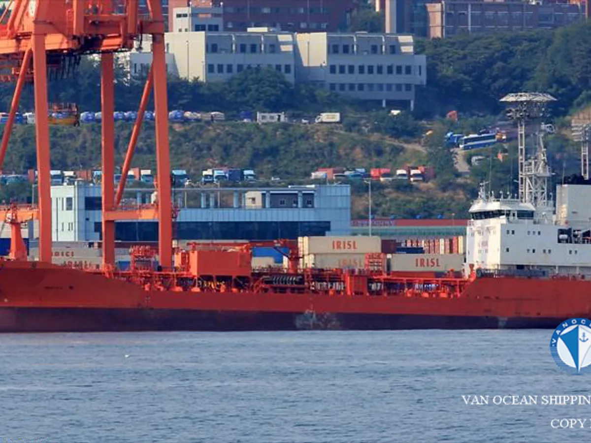 Kapal tanker minyak/bahan kimia kanggo didol