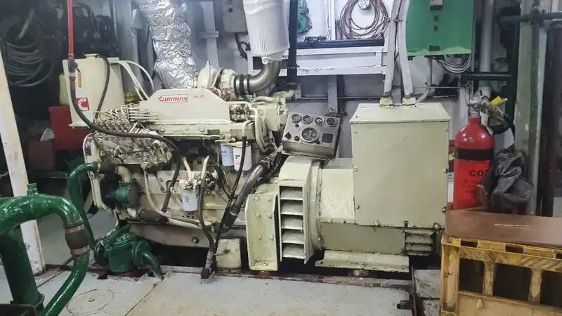Kapal longliner kanggo didol