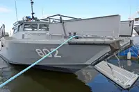 Kapal angkatan laut / militer kanggo didol