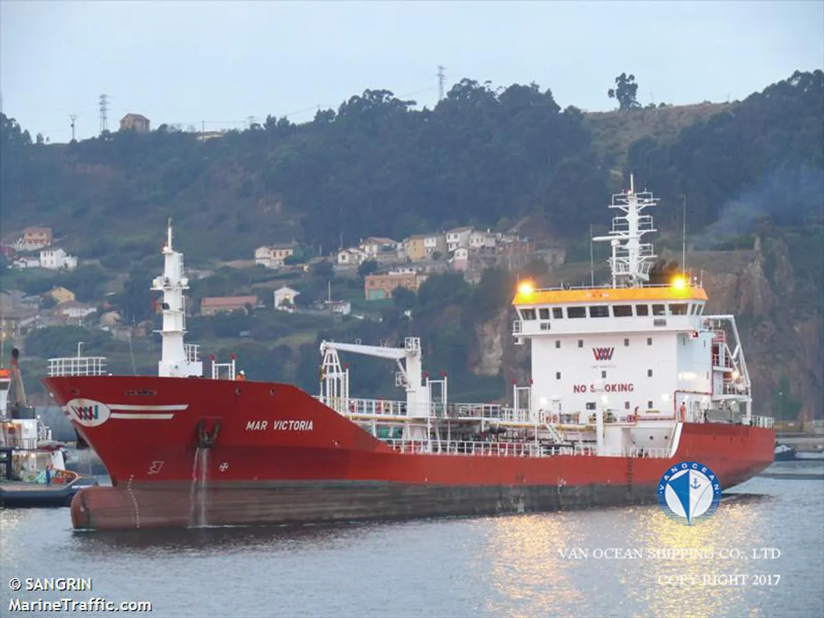 Kapal tanker minyak/bahan kimia kanggo didol