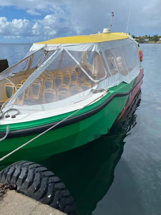 Kapal feri kanggo didol