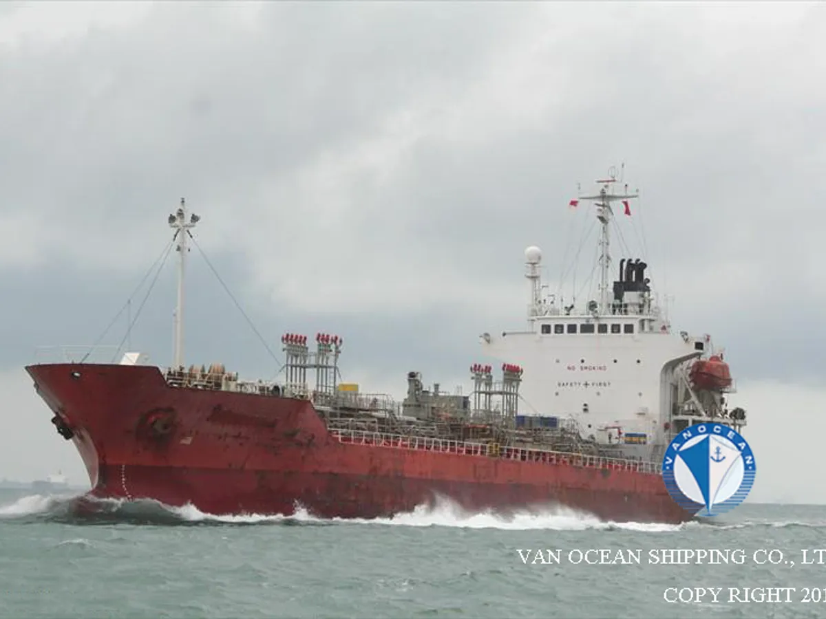 Kapal tanker minyak/bahan kimia kanggo didol