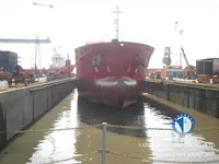 Kapal tanker minyak/bahan kimia kanggo didol