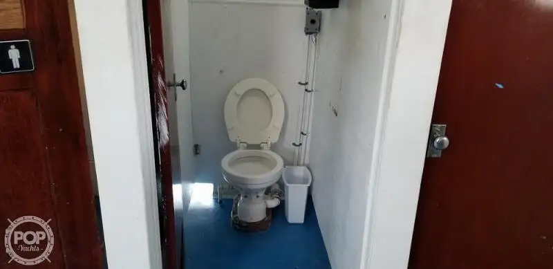 Katamaran kanggo didol