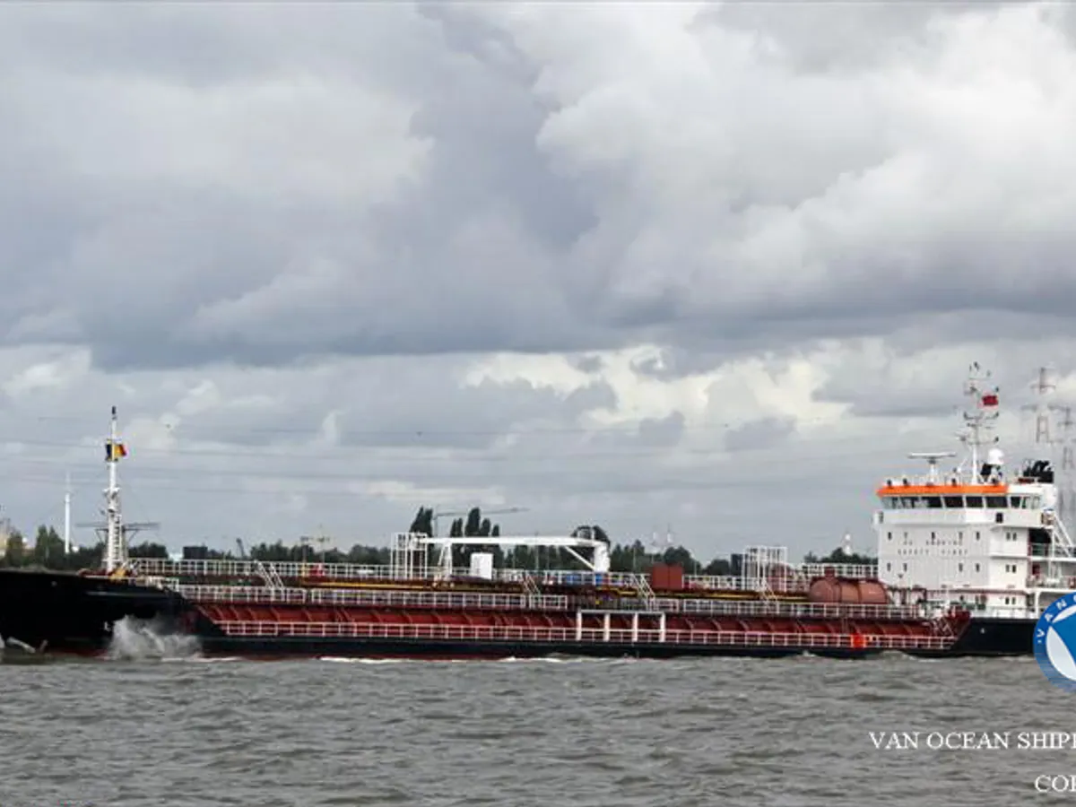 Kapal tanker minyak/bahan kimia kanggo didol