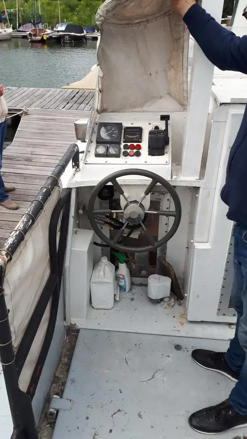Kapal survei kanggo didol