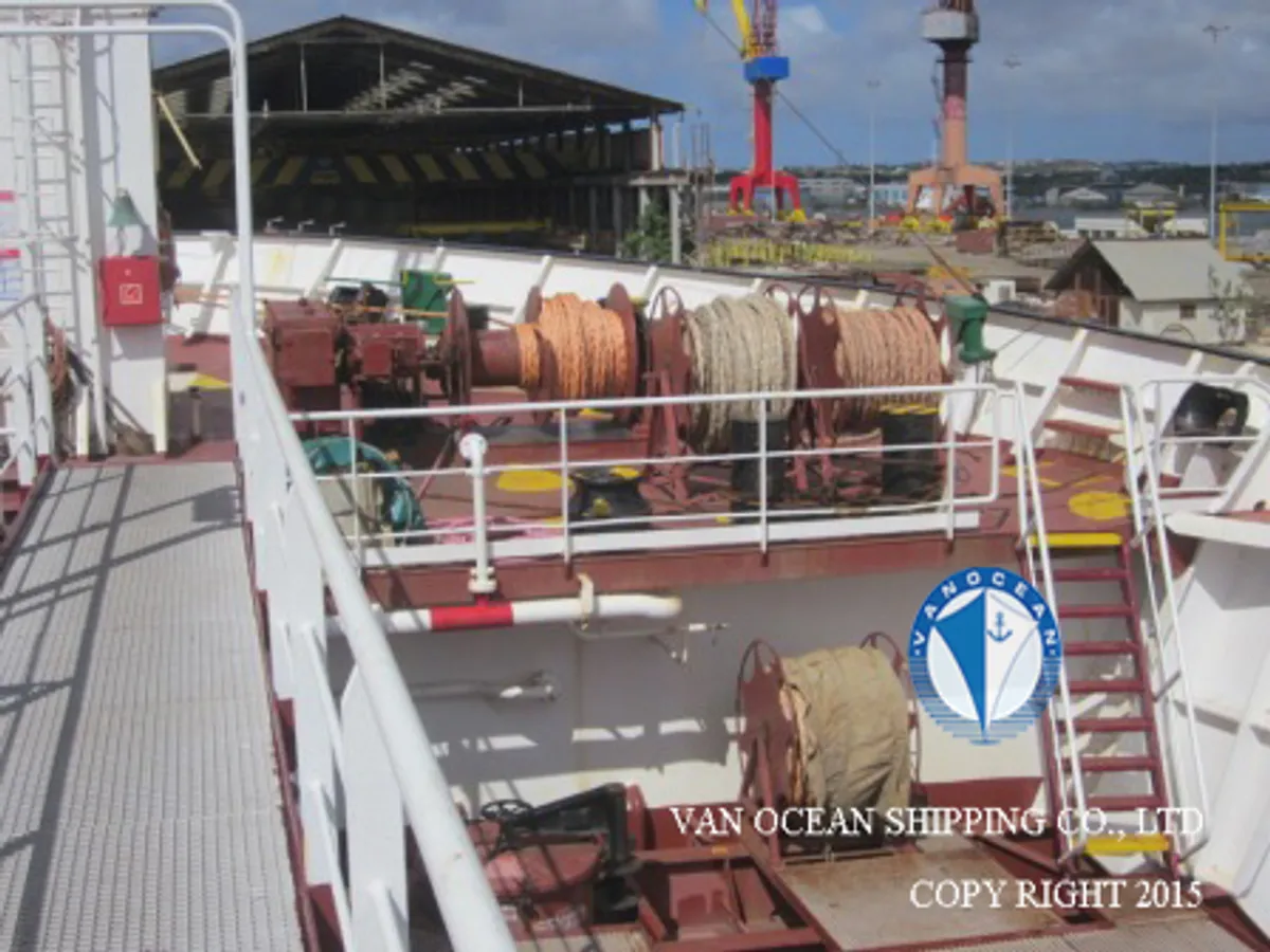 Kapal tanker minyak/bahan kimia kanggo didol