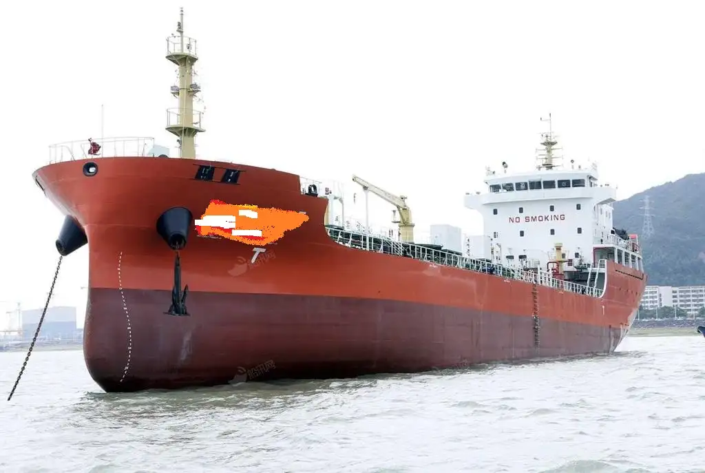 Kapal tanker minyak/bahan kimia kanggo didol