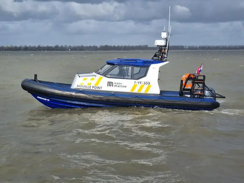 Kapal kontainer kanggo didol