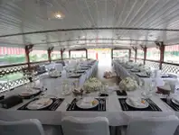 Kapal kontainer kanggo didol