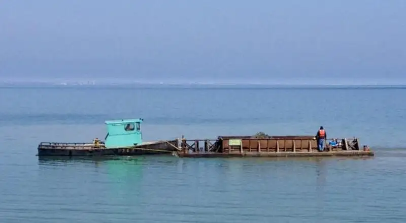 Kapal kerja kanggo didol