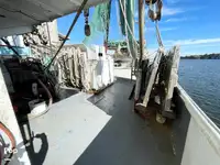Kapal trawler kanggo didol