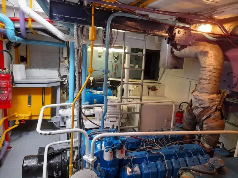 Kapal kerja kanggo didol