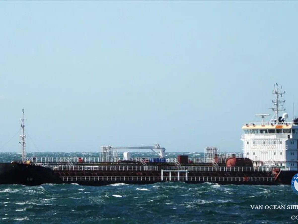 Kapal tanker minyak/bahan kimia kanggo didol