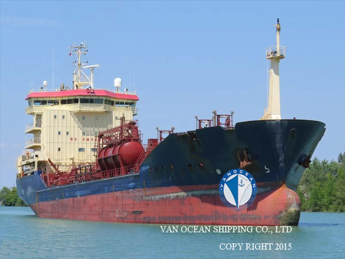 Kapal tanker minyak/bahan kimia kanggo didol