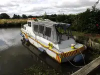 Kapal kerja kanggo didol
