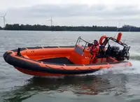 Kapal kontainer kanggo didol