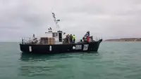 Kapal kerja kanggo didol