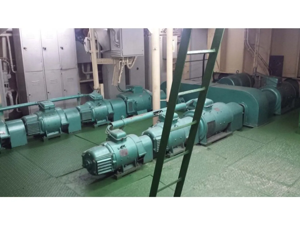 Kapal dredger kanggo didol