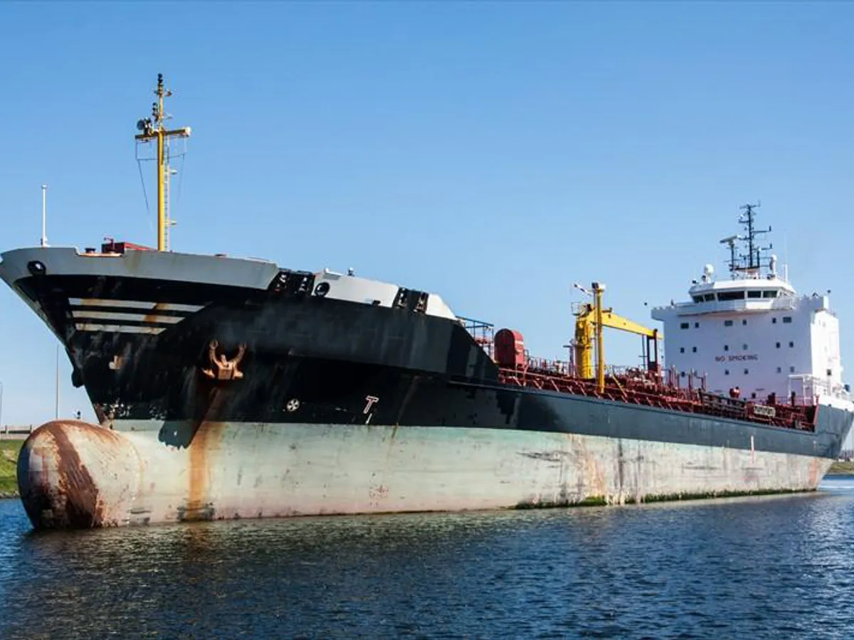 Kapal tanker minyak/bahan kimia kanggo didol