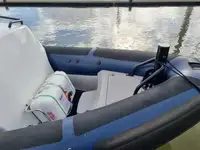 Kapal kontainer kanggo didol