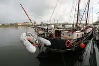 Yacht kanggo didol