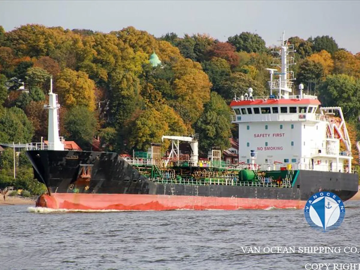Kapal tanker minyak/bahan kimia kanggo didol