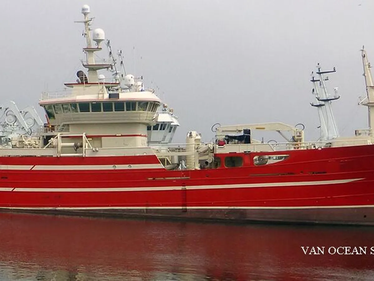 Kapal trawler kanggo didol
