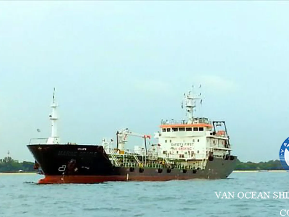 Kapal tanker minyak/bahan kimia kanggo didol
