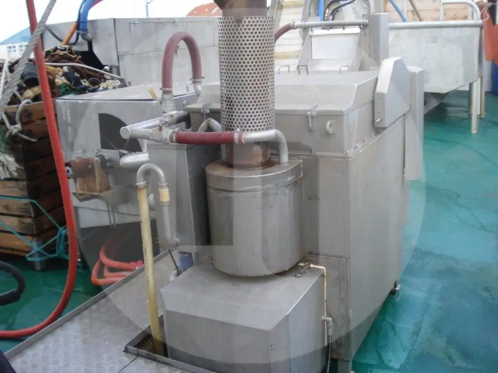 Kapal trawler berkas kanggo didol