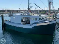 Kapal longliner kanggo didol