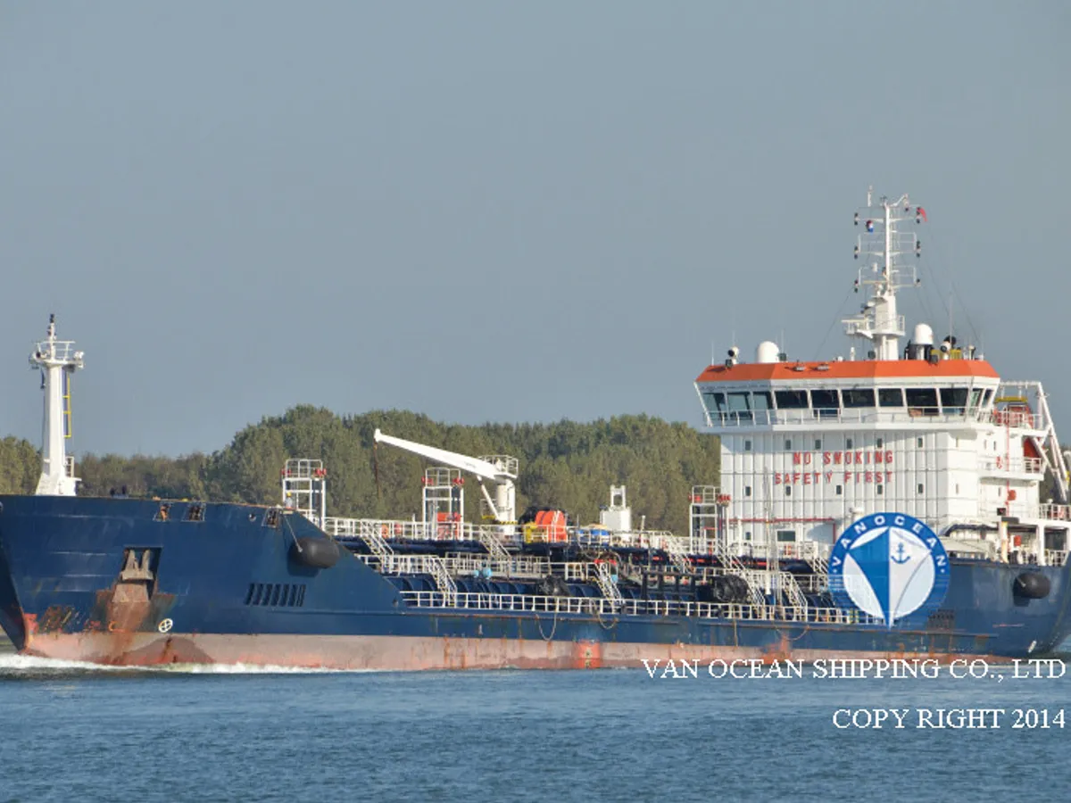 Kapal tanker minyak/bahan kimia kanggo didol