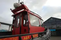 Kapal karet kaku kanggo didol