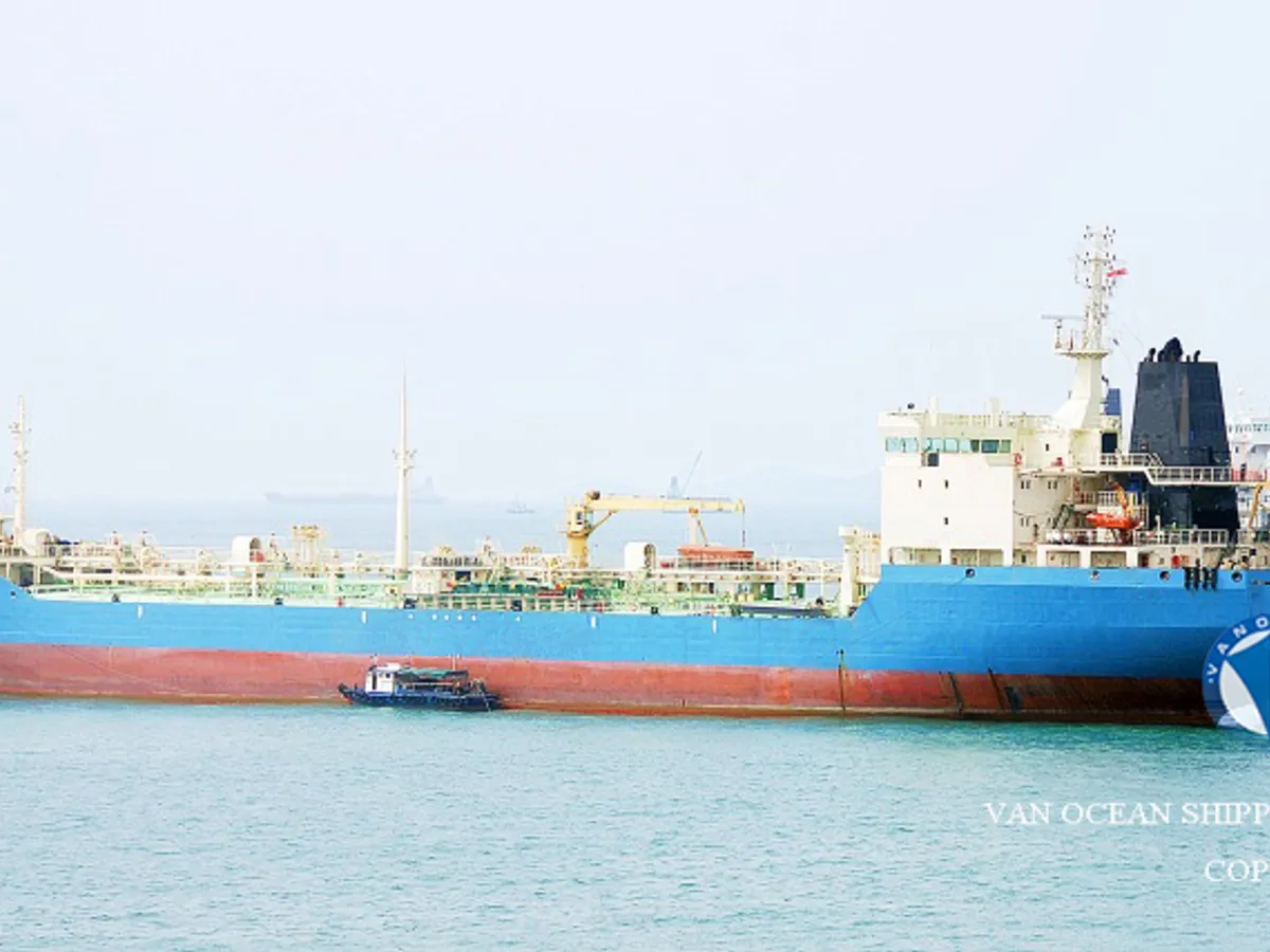 Kapal tanker minyak/bahan kimia kanggo didol