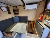 Kapal kerja kanggo didol