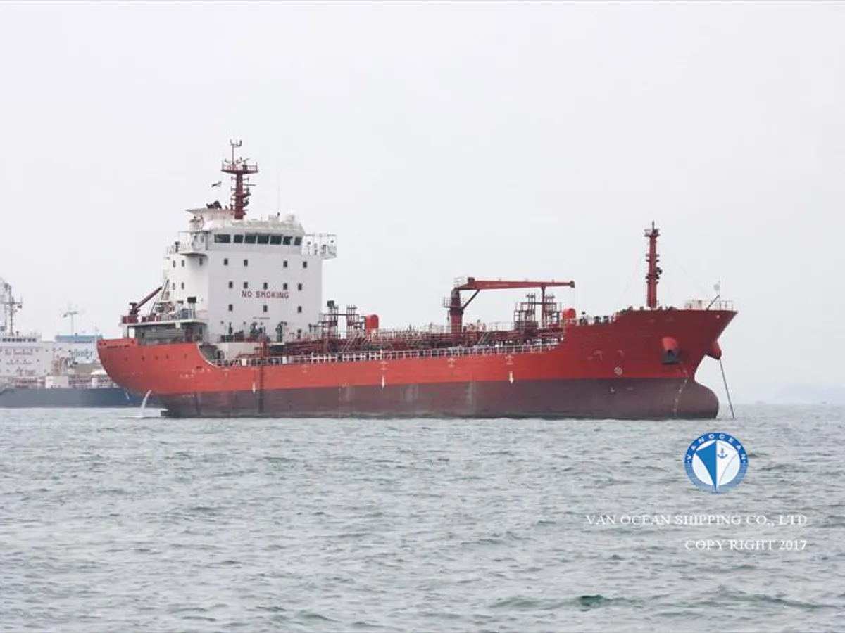 Kapal tanker minyak/bahan kimia kanggo didol