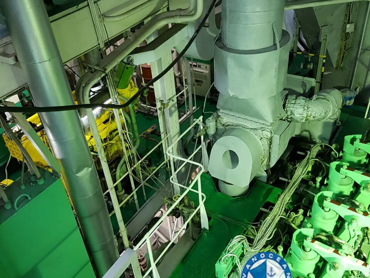 Kapal tanker minyak/bahan kimia kanggo didol