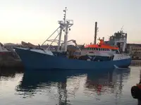 Kapal kontainer kanggo didol