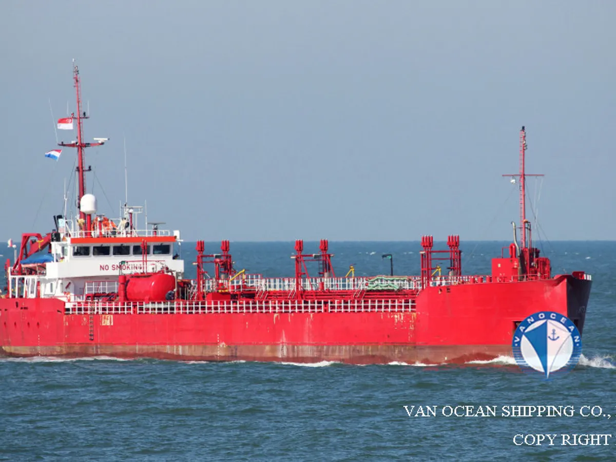 Kapal tanker minyak/bahan kimia kanggo didol