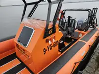 Kapal kontainer kanggo didol