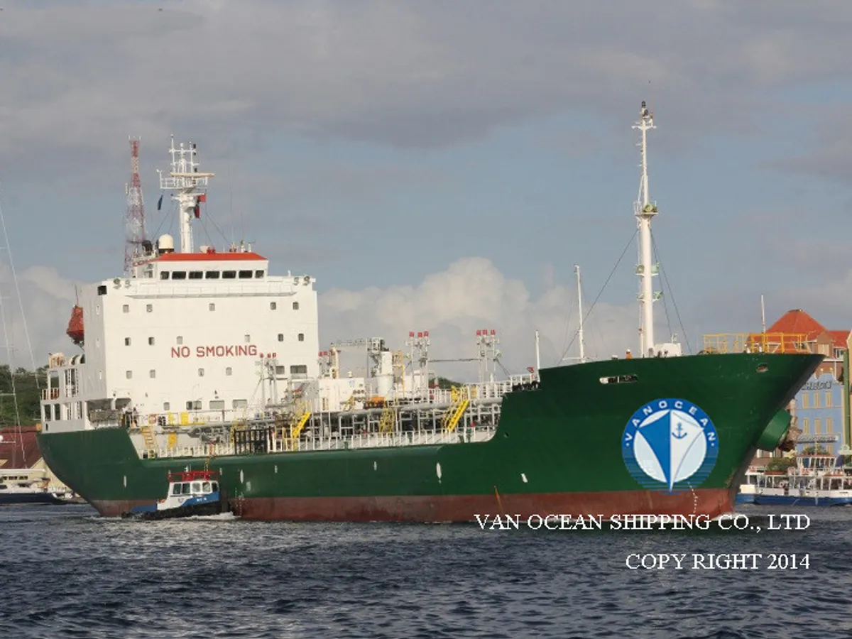 Kapal tanker minyak/bahan kimia kanggo didol