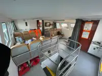 Kapal kontainer kanggo didol