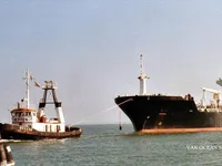 Kapal tanker minyak/bahan kimia kanggo didol