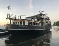 Kapal pesiar-feri kanggo didol