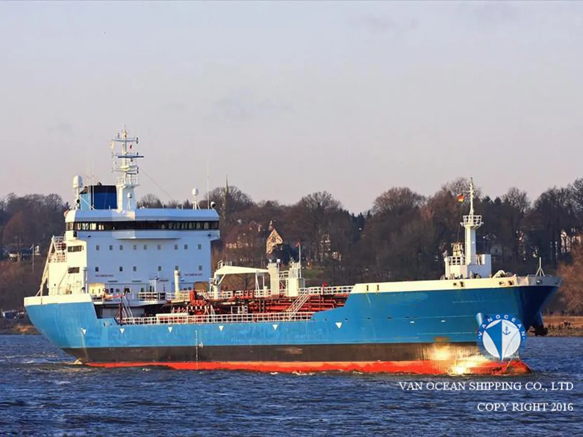 Kapal tanker minyak/bahan kimia kanggo didol