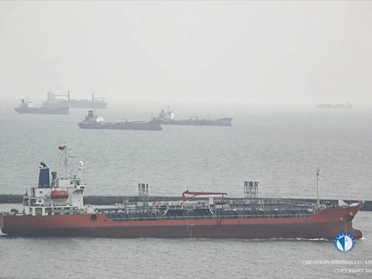 Kapal tanker minyak/bahan kimia kanggo didol