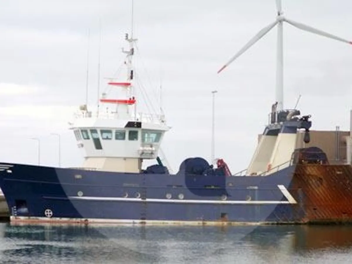 Kapal trawler kanggo didol