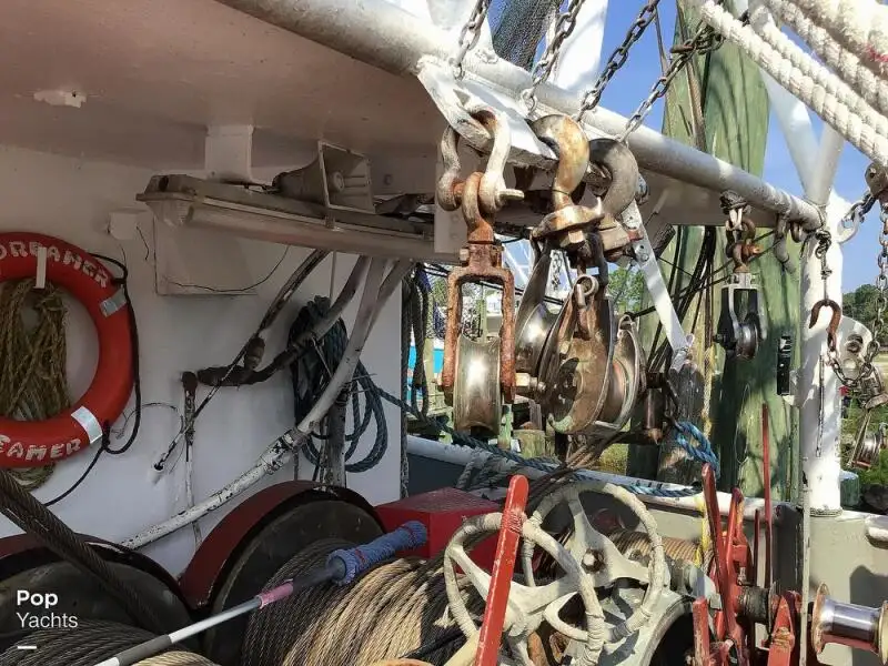 Kapal trawler kanggo didol