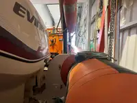 Kapal kerja kanggo didol