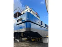 Kapal kontainer kanggo didol